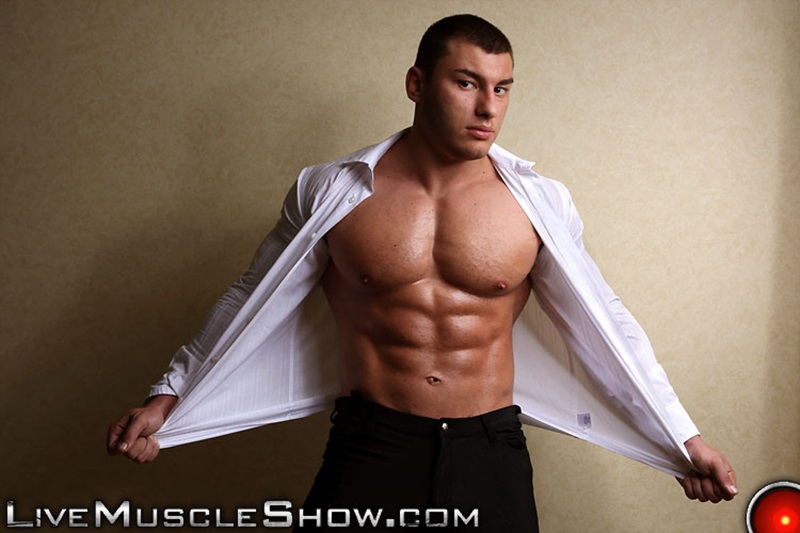 20 year old big muscle boy Lev Danovitz shows off his huge muscled body